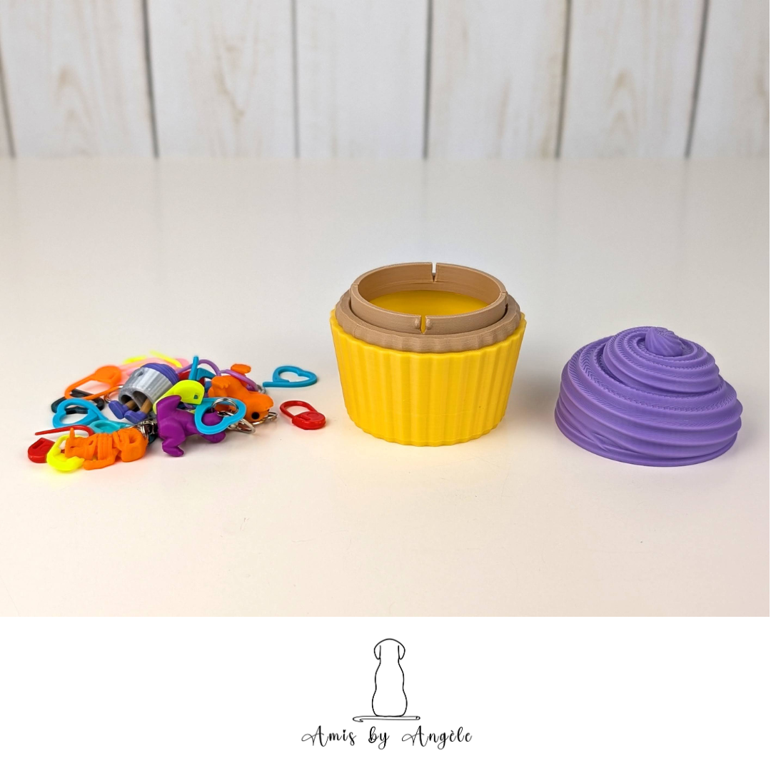 Cupcake Container (fits stitch markers)