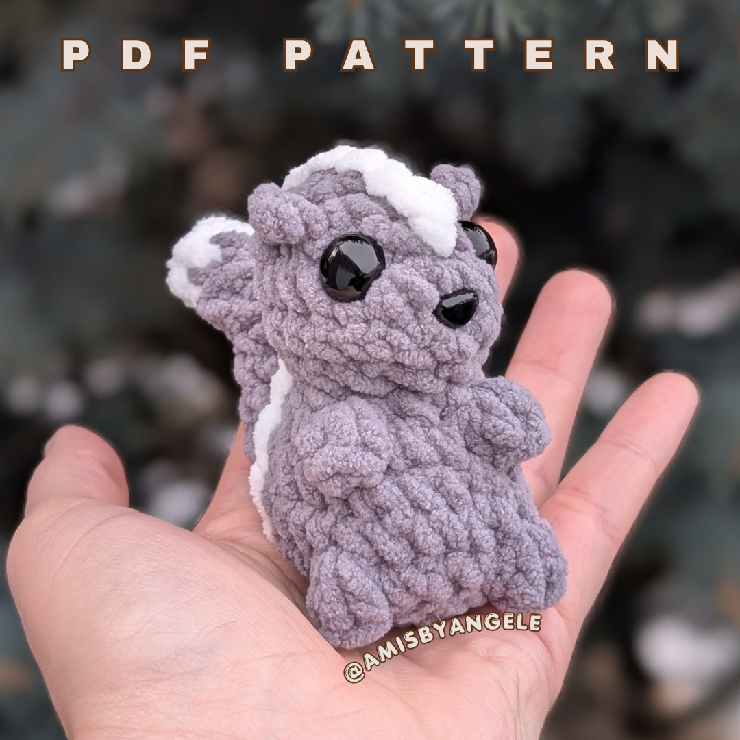 Pattern - Squirrel and Skunk in a Stump (No-Sew)