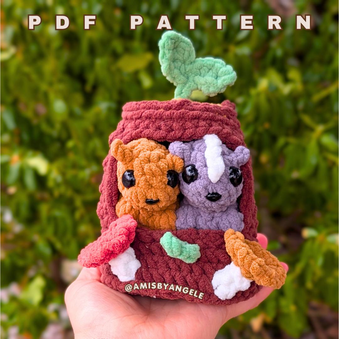 Pattern - Squirrel and Skunk in a Stump (No-Sew)