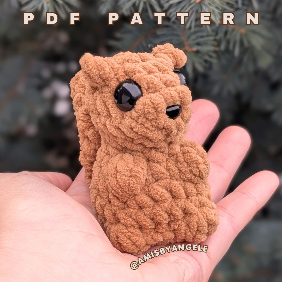 Pattern - Squirrel and Skunk in a Stump (No-Sew)