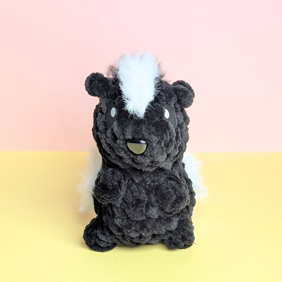 Pattern - Baby Squirrel and Skunk (No-Sew)