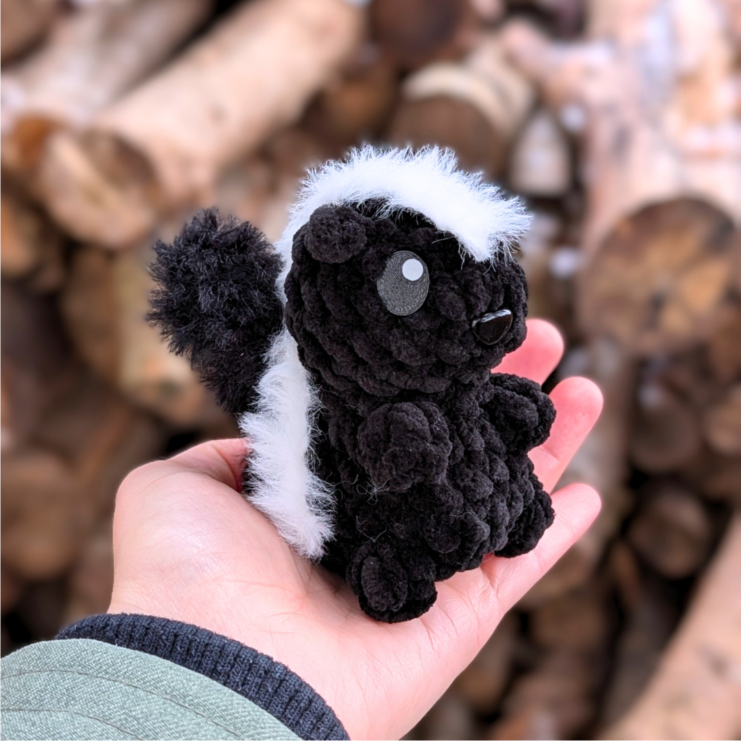 Pattern - Baby Squirrel and Skunk (No-Sew)